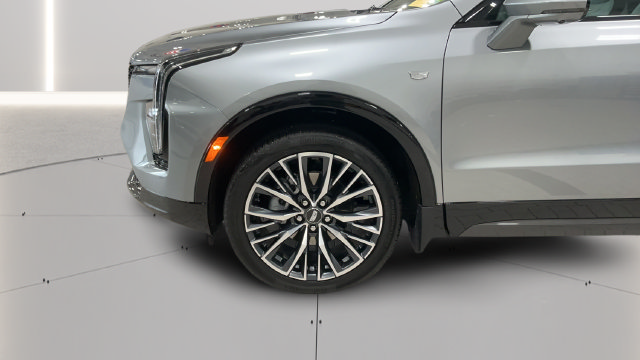 Used 2025 Cadillac XT4 Sport AWD/4WD image 26