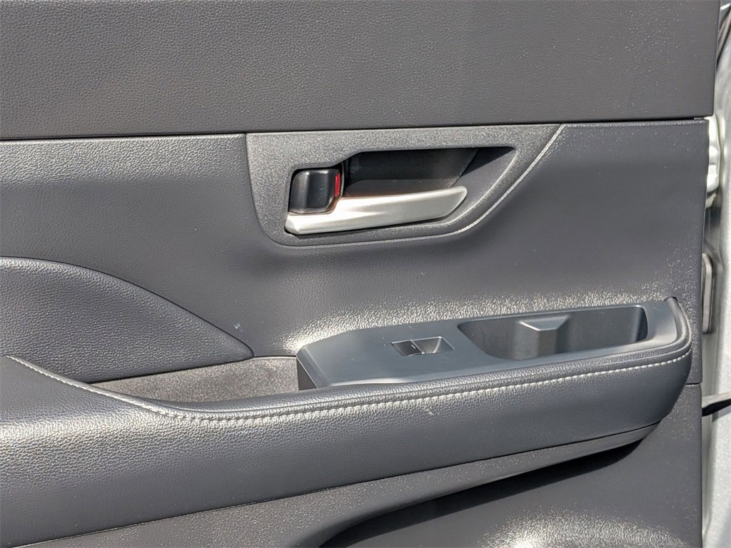 Used 2025 Toyota Grand Highlander AWD image 26