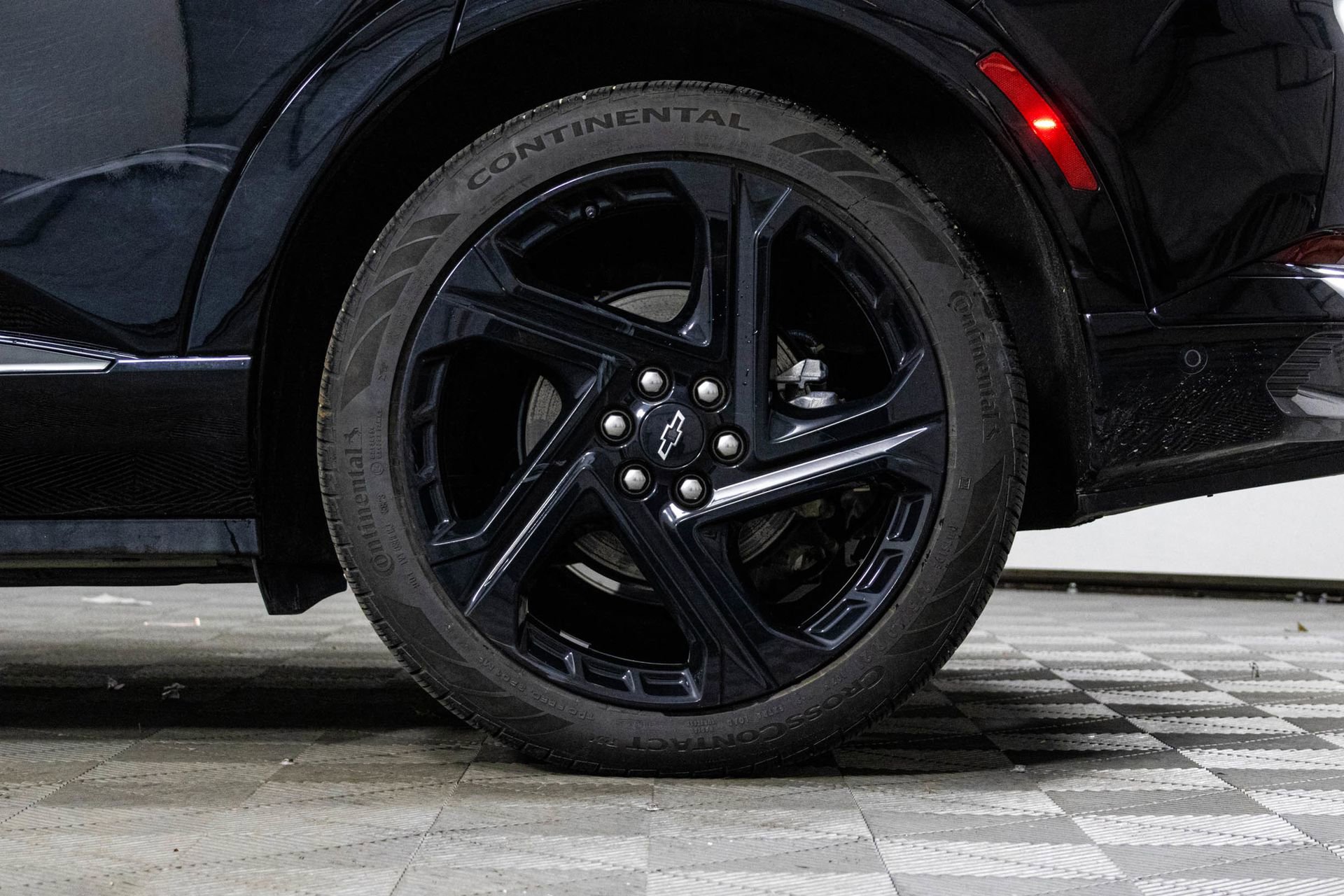 Certified 2024 Chevrolet Equinox EV RS image 43