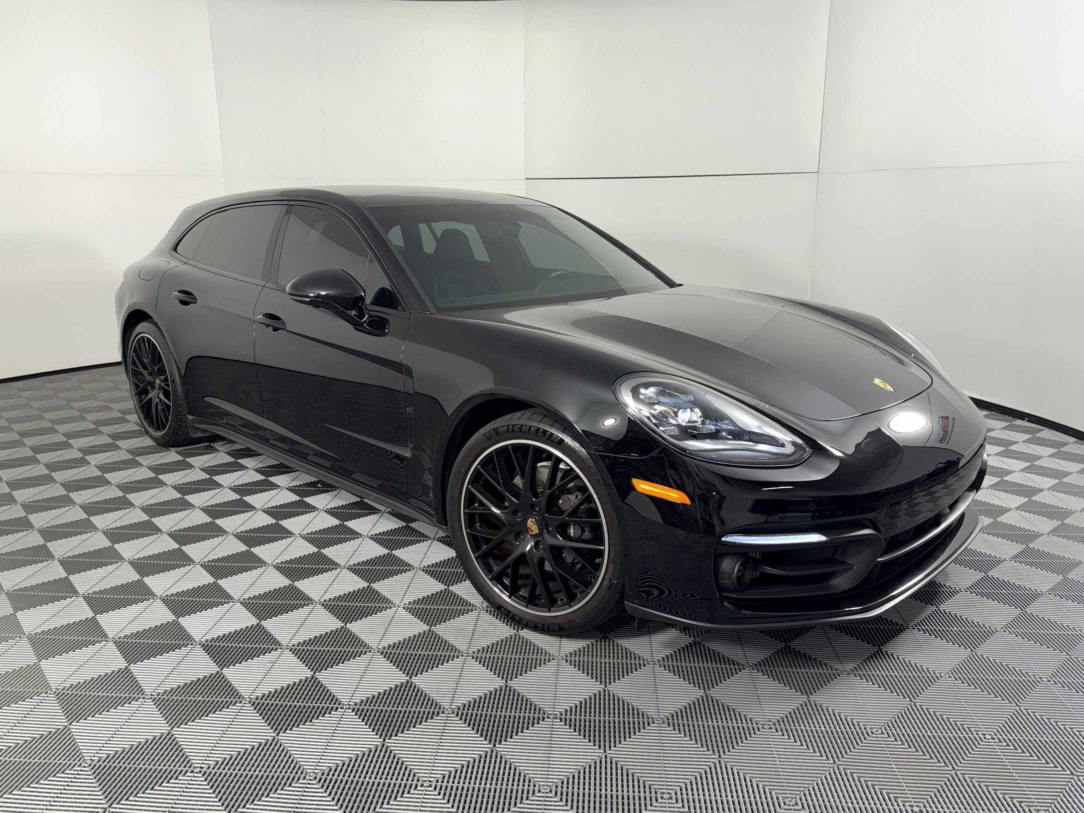 Certified 2023 Porsche Panamera 4 AWD/4WD image 7
