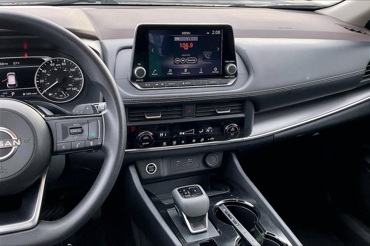 Used 2023 Nissan Rogue SV image 6