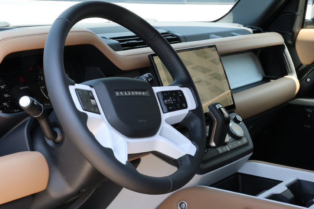 New 2026 Land Rover Defender 110 X-Dynamic SE AWD/4WD image 13