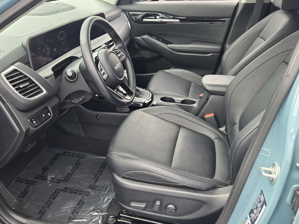 Used 2024 Kia Seltos EX FWD image 10