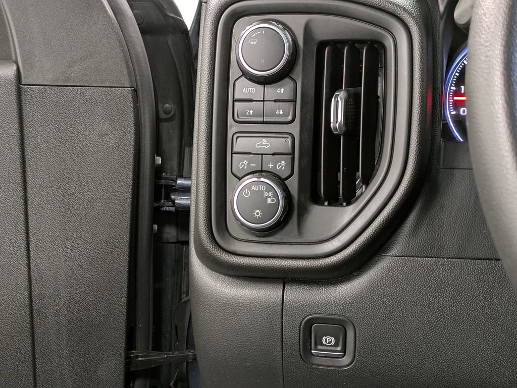 Used 2020 Chevrolet Silverado 1500 Custom Trail Boss w/ Custom Convenience Package image 22