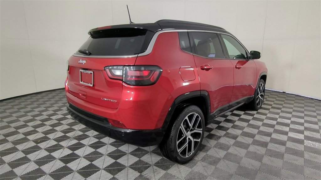 Certified 2024 Jeep Compass Limited w/ Elite Group image 5