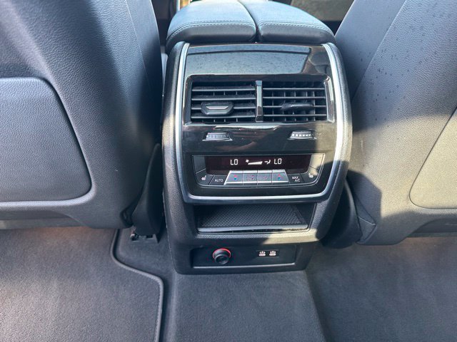 Used 2024 BMW X7 xDrive40i AWD/4WD image 19