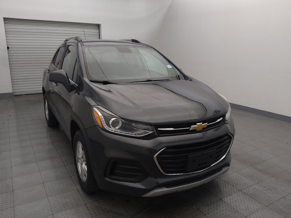 Used 2020 Chevrolet Trax LT w/ LT Convenience Package image 14