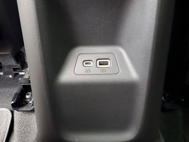 Used 2022 Buick Envision Essence w/ Sport Touring Package FWD image 13