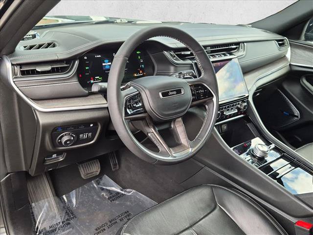 Used 2023 Jeep Grand Cherokee Overland AWD/4WD image 10