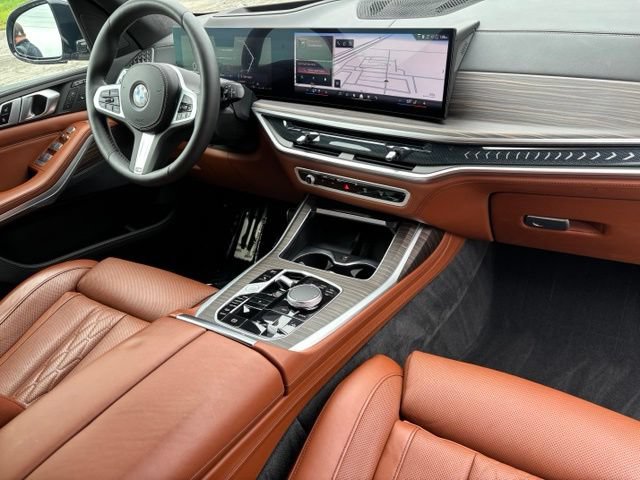 Used 2024 BMW X7 xDrive40i w/ M Sport Package AWD/4WD image 30