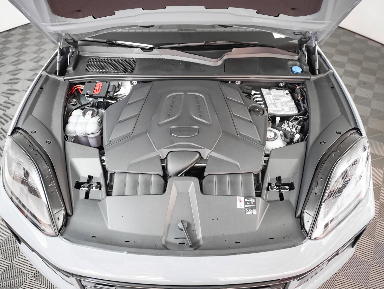 New 2026 Porsche Cayenne E-Hybrid Coupe image 13