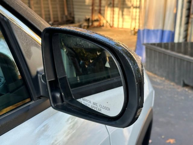 Used 2024 Jeep Compass Limited image 11