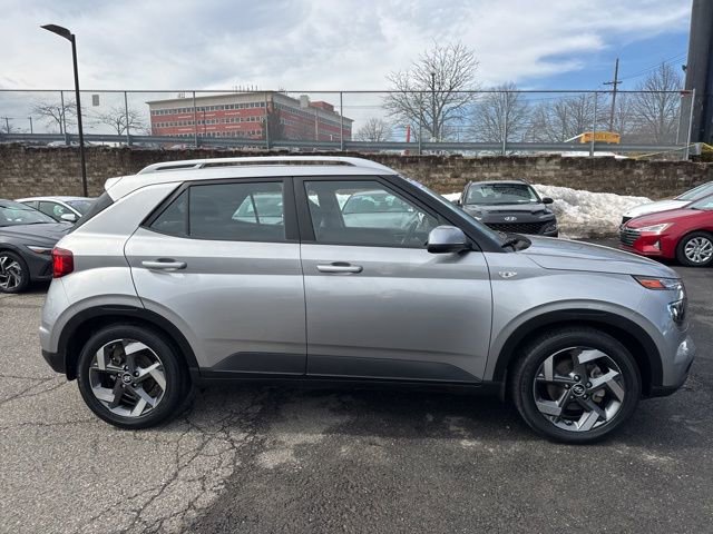 Certified 2023 Hyundai Venue SEL image 14