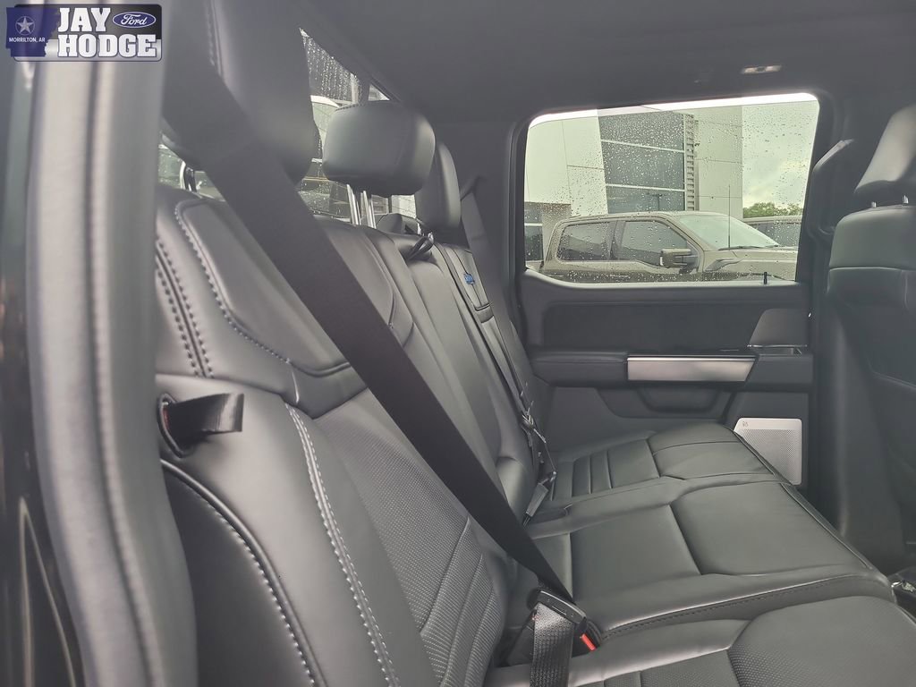 New 2026 Ford F250 Platinum image 32