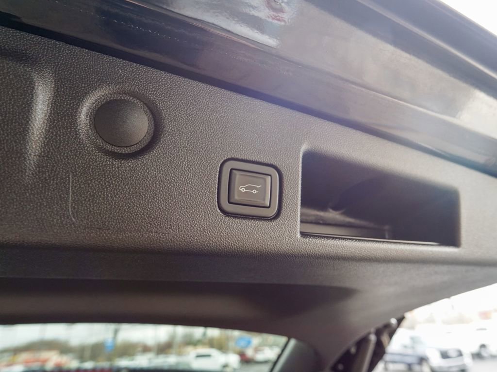 Used 2024 Chevrolet Equinox LT image 11