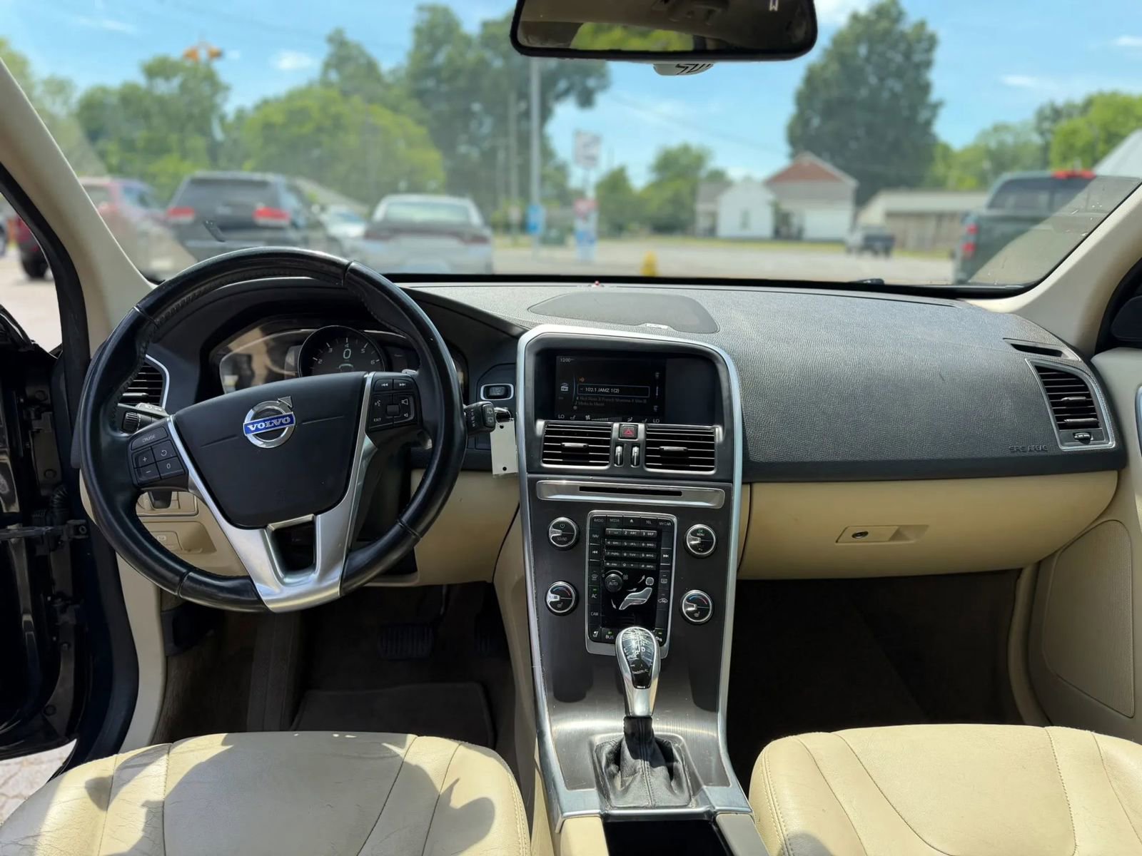 Used 2015 Volvo XC60 T6 Platinum AWD/4WD image 12