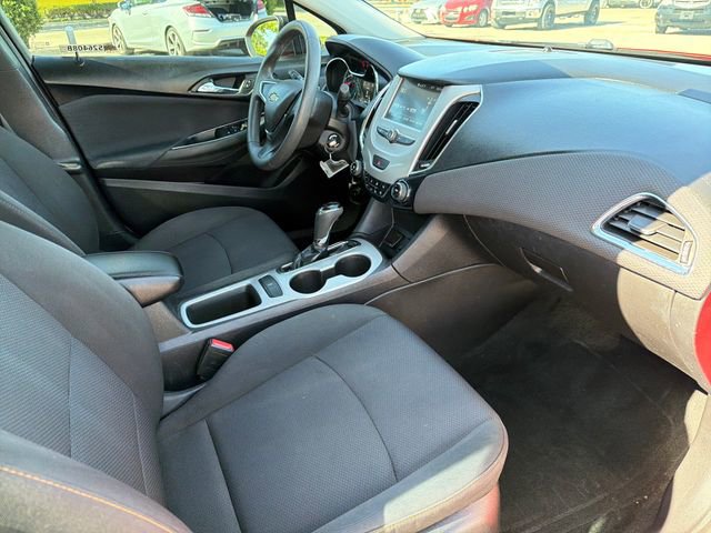 Used 2018 Chevrolet Cruze LS FWD image 22