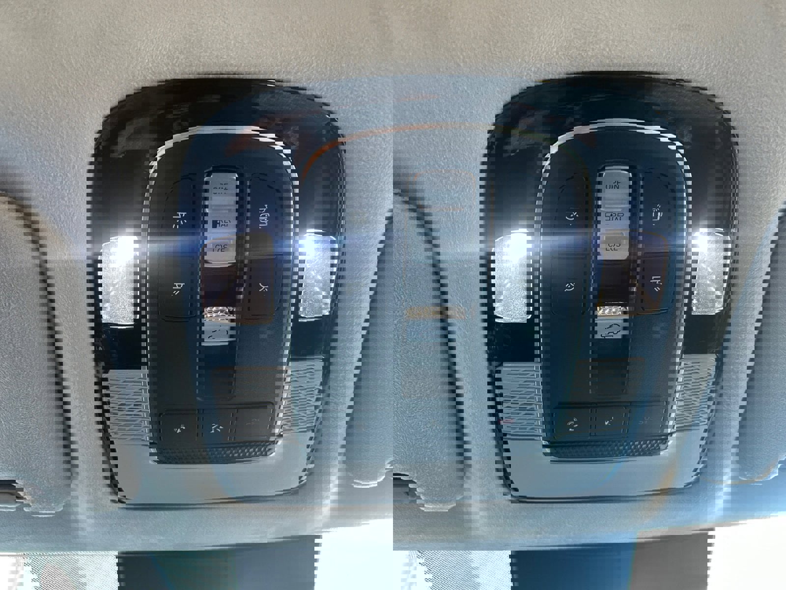 Used 2021 Hyundai Palisade Calligraphy w/ Cargo Package image 25