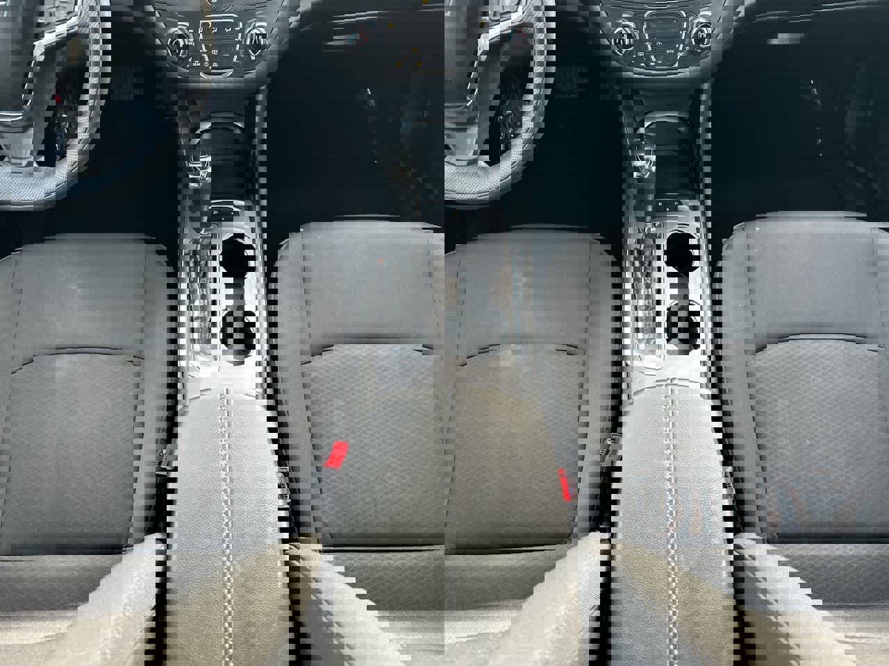 Used 2020 Chevrolet Malibu LT image 28