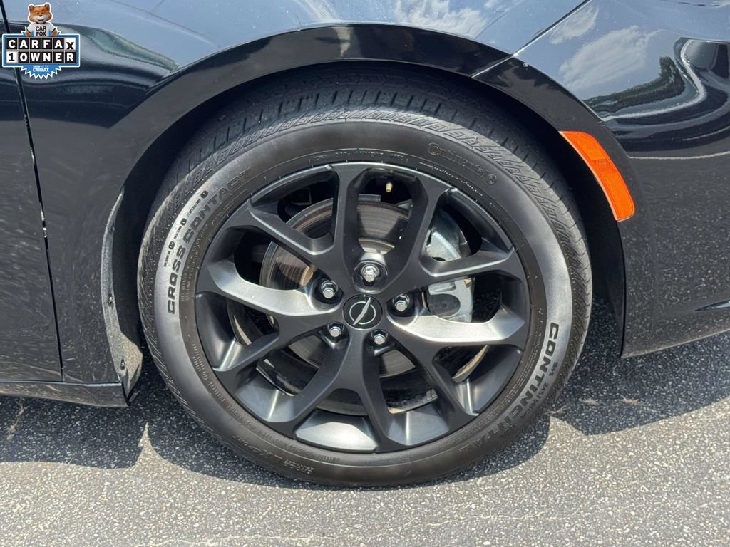 Used 2025 Chrysler Pacifica Limited FWD image 7