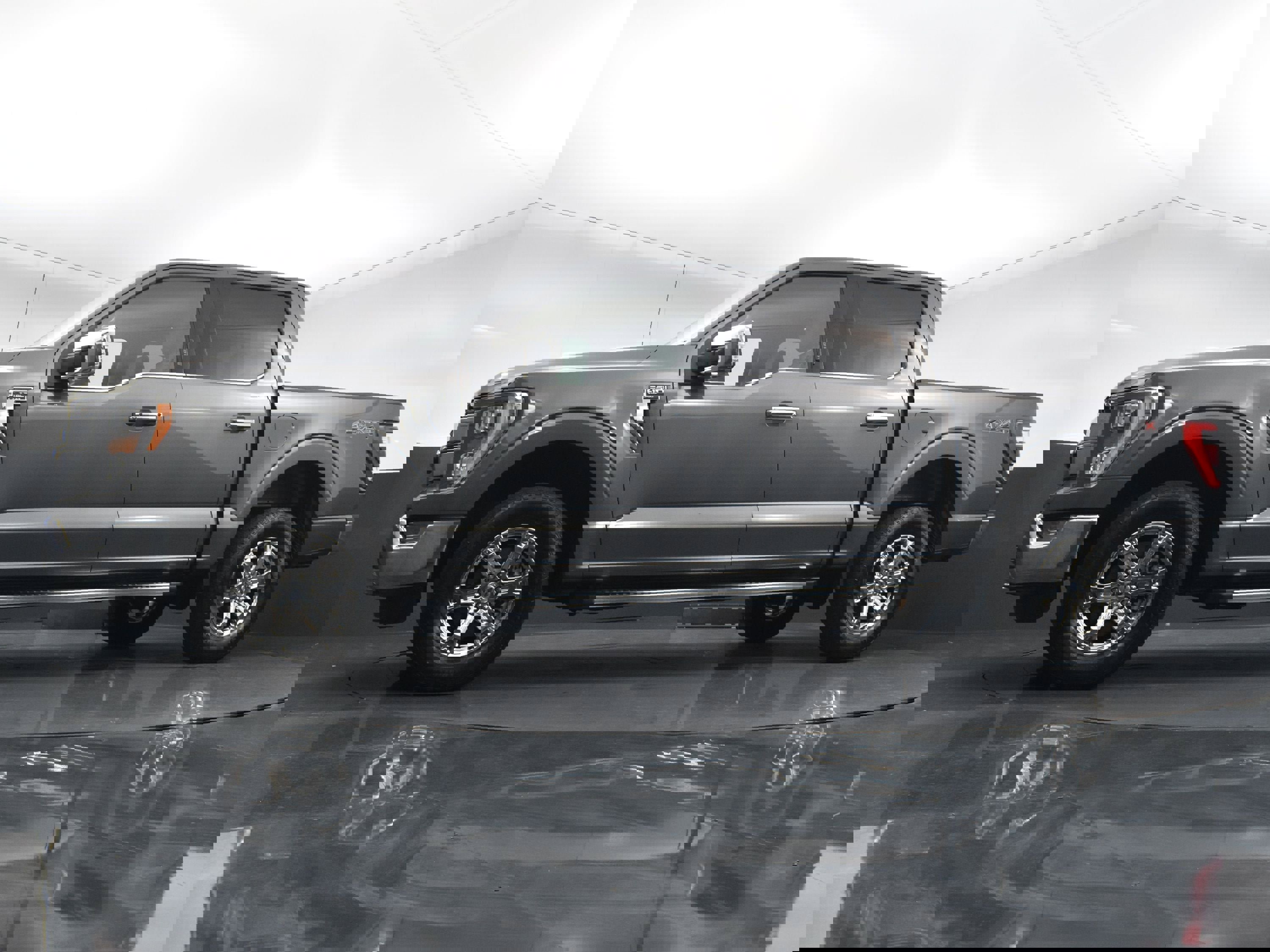Used 2023 Ford F150 Lariat image 37