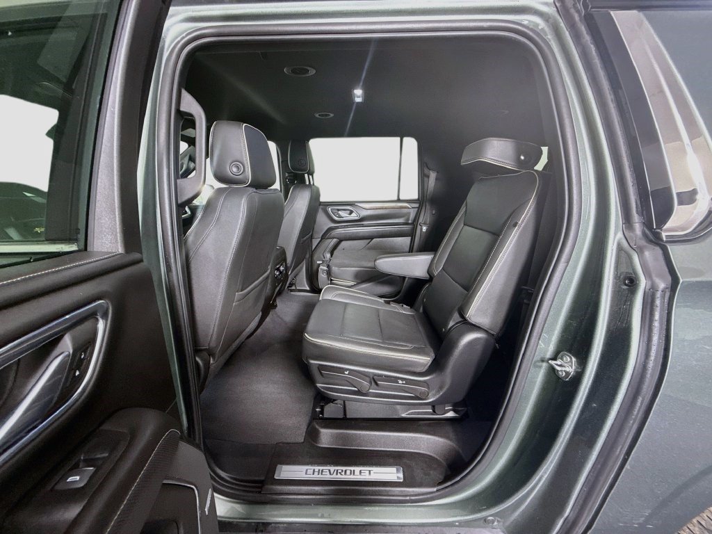 Used 2023 Chevrolet Suburban Premier AWD/4WD image 23