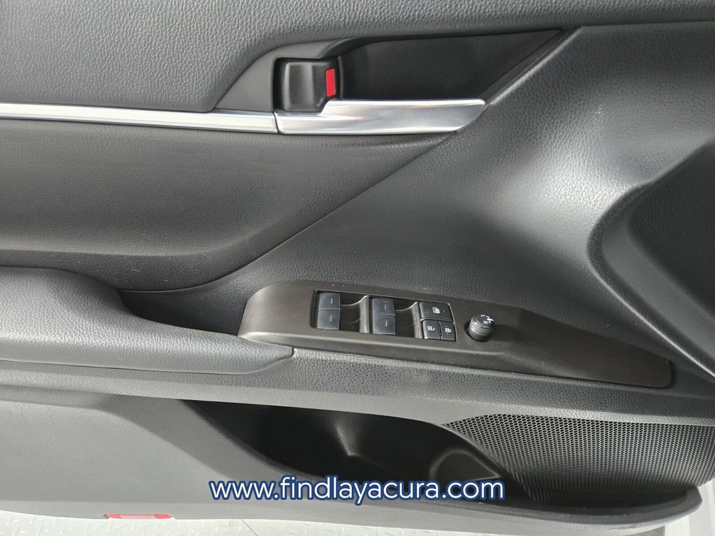 Used 2024 Toyota Camry SE FWD image 19