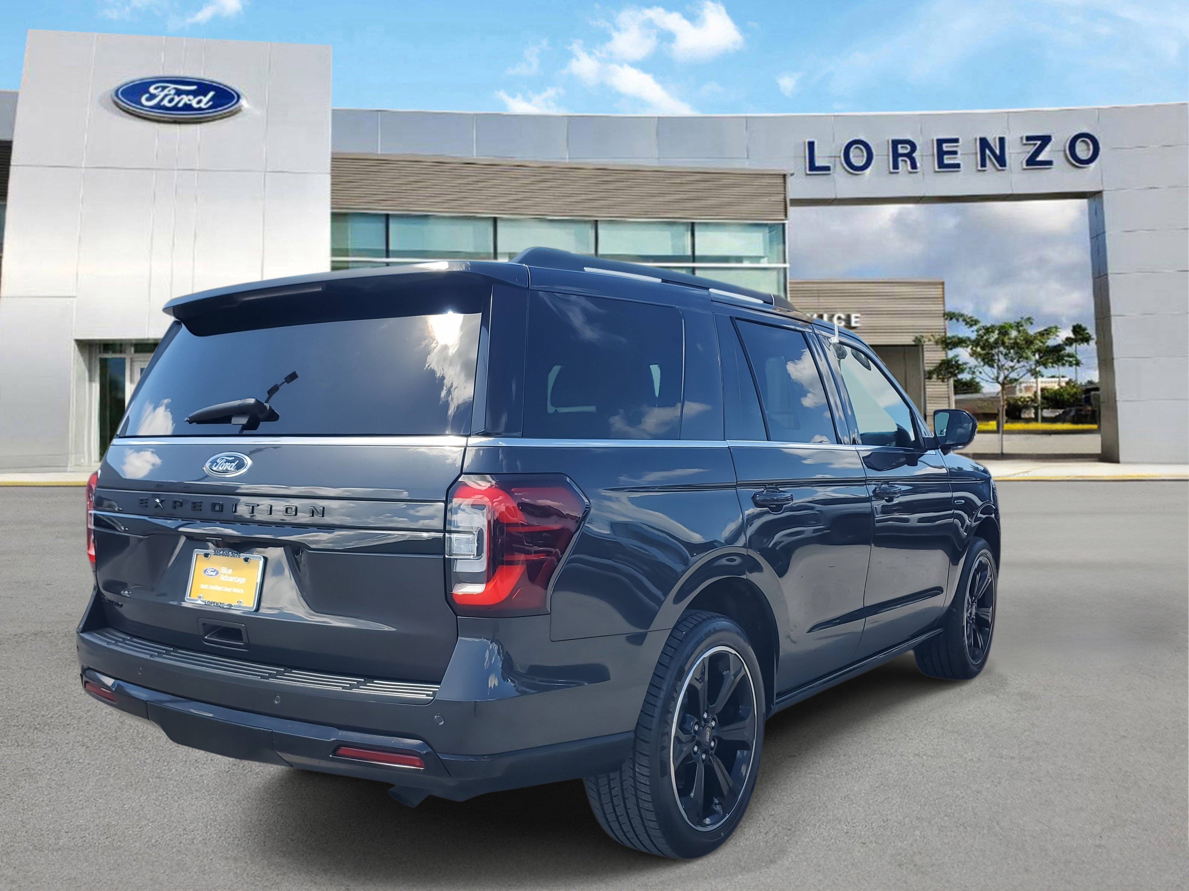 Certified 2023 Ford Expedition Limited image 5
