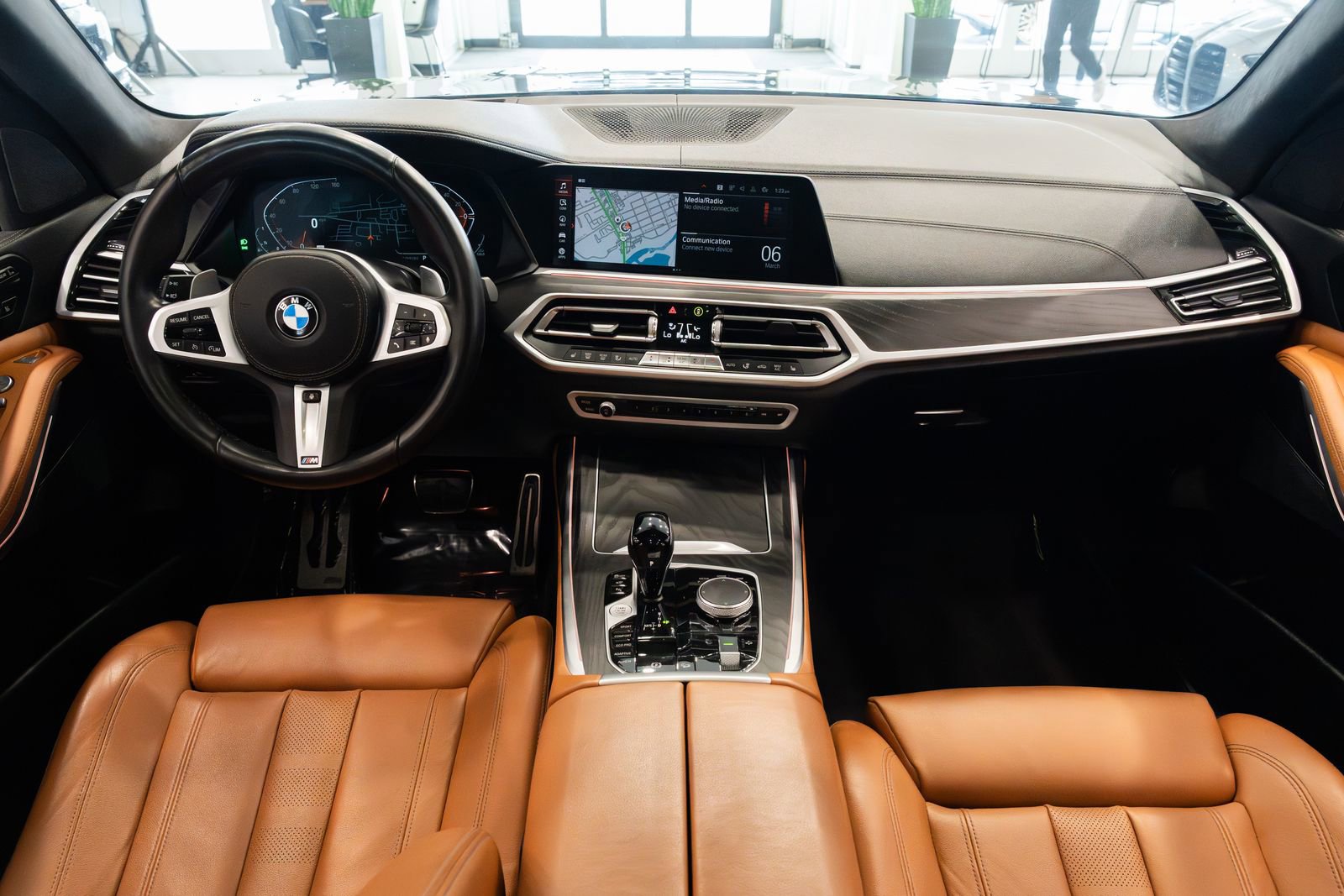 Used 2022 BMW X7 xDrive40i w/ M Sport Package image 10