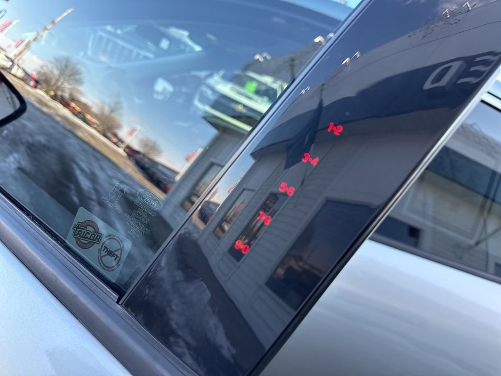 Used 2022 Ford Escape SEL image 12