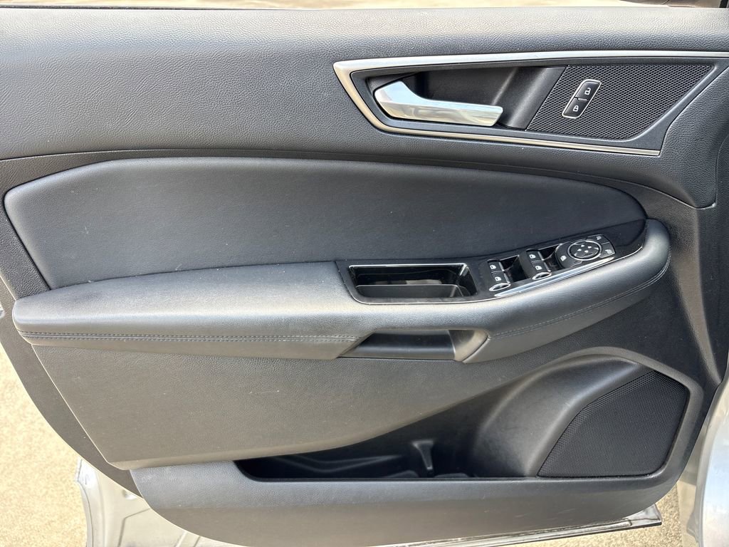 Used 2017 Ford Edge SEL w/ Equipment Group 201A FWD image 15