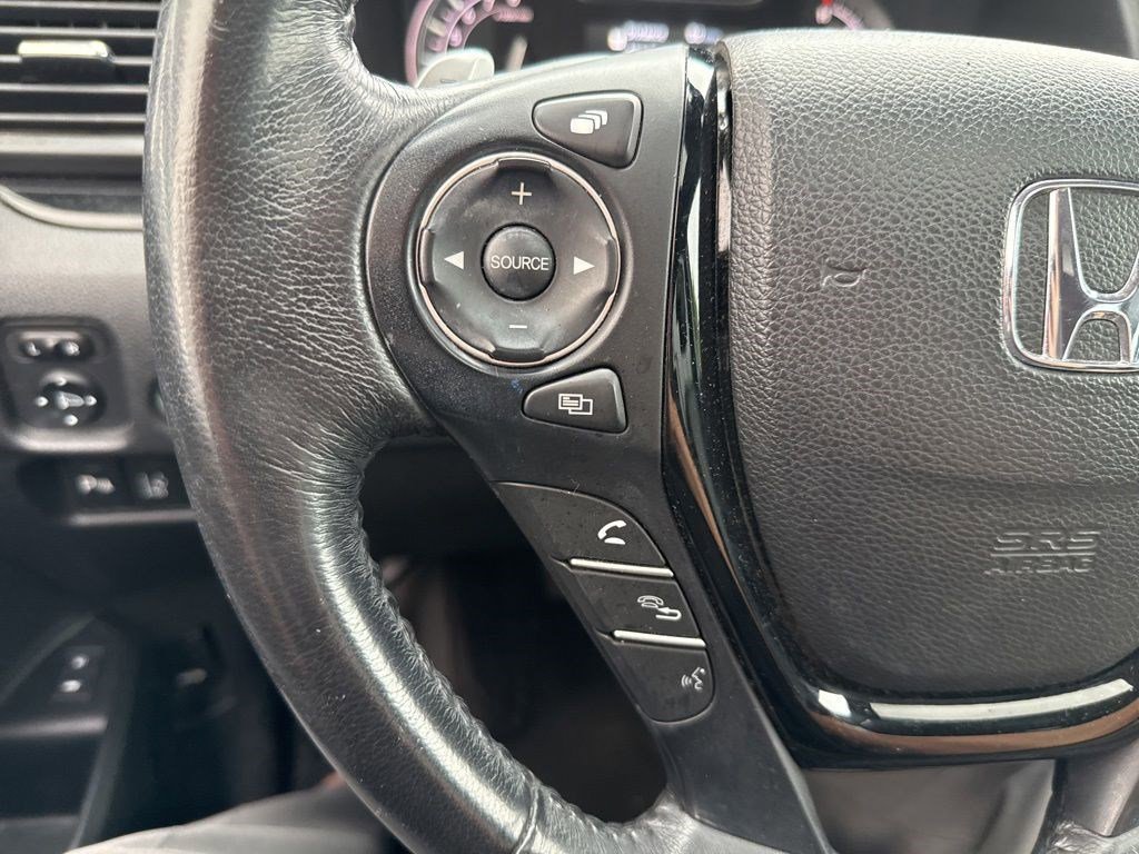 Used 2018 Honda Pilot Touring image 14