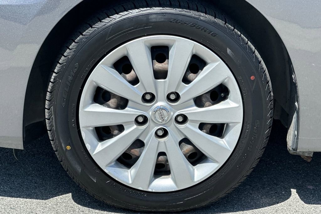 Used 2019 Nissan Sentra S FWD image 23