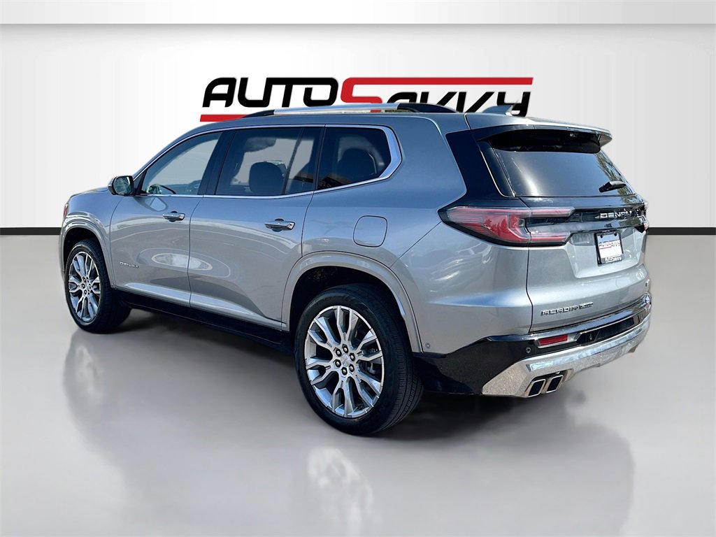 Used 2024 GMC Acadia Denali w/ Super Cruise Package image 5