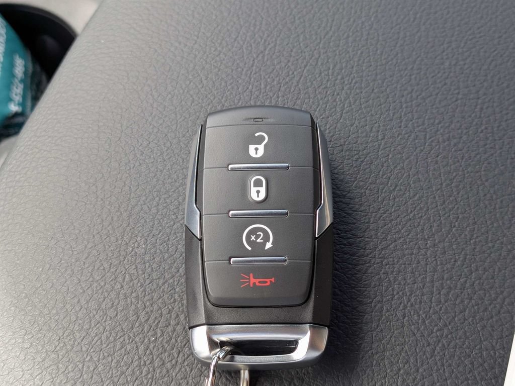 New 2026 RAM 1500 Express AWD/4WD image 31