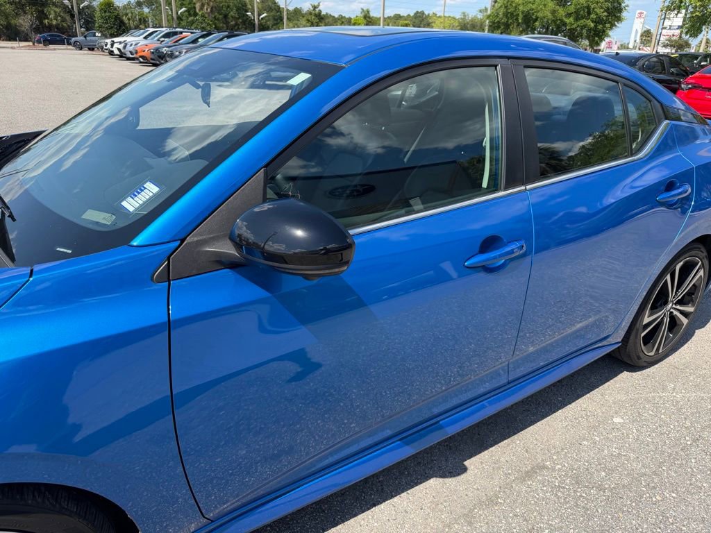Used 2023 Nissan Sentra SR w/ SR Premium Package FWD image 11