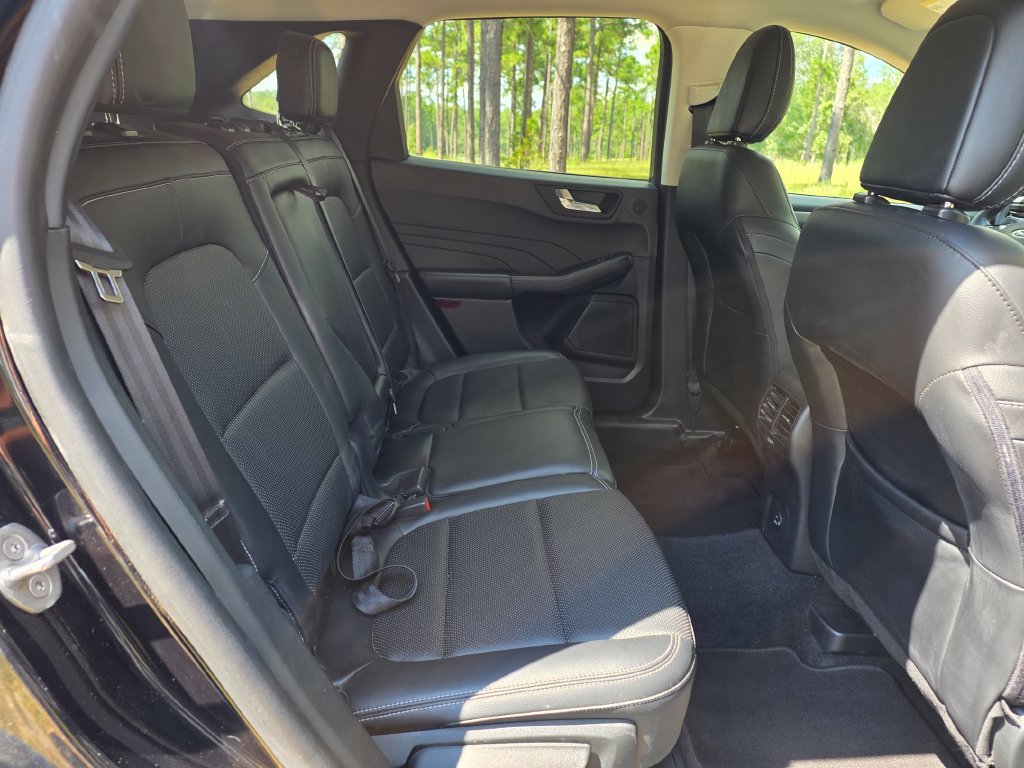 Used 2021 Ford Escape Titanium AWD/4WD image 21
