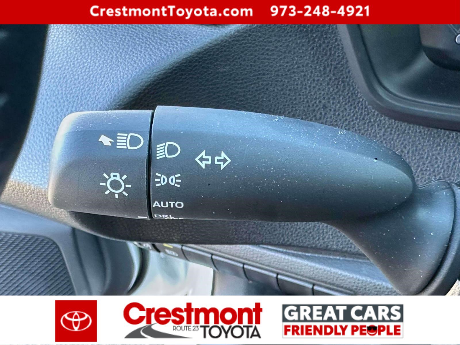 Certified 2025 Toyota Corolla SE image 21