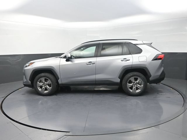 Used 2024 Toyota RAV4 XLE FWD image 4
