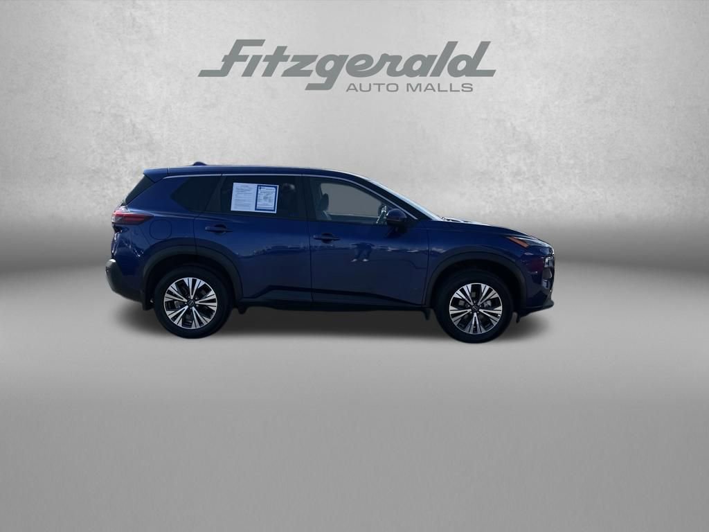 Used 2023 Nissan Rogue SV image 8