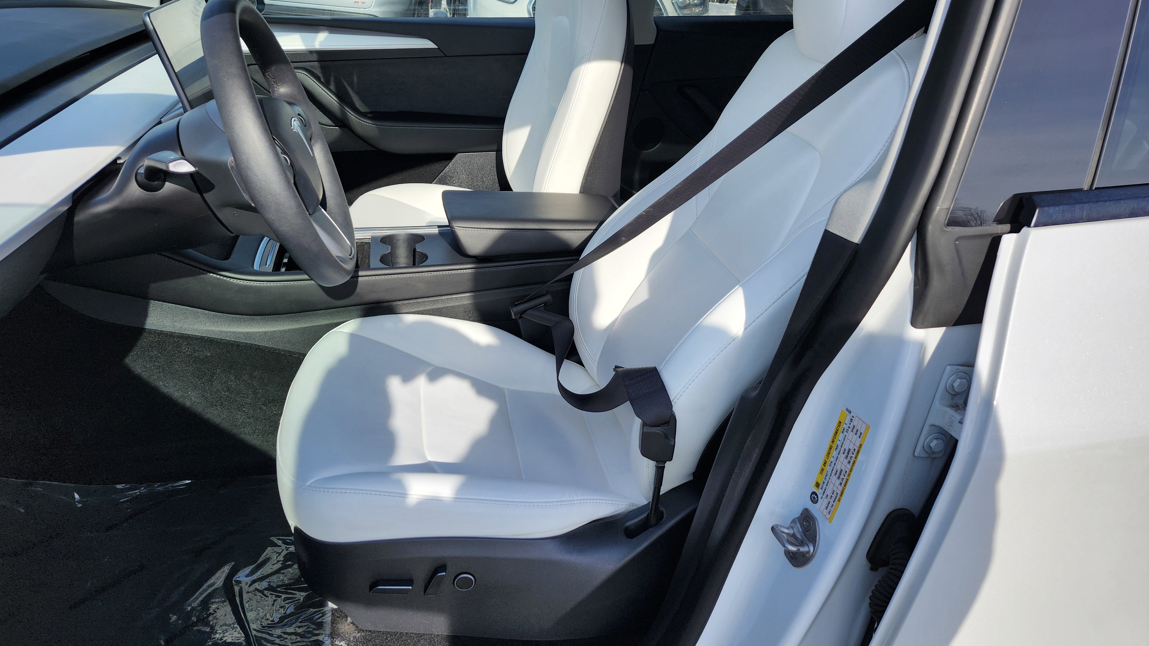 Used 2023 Tesla Model Y Long Range image 24