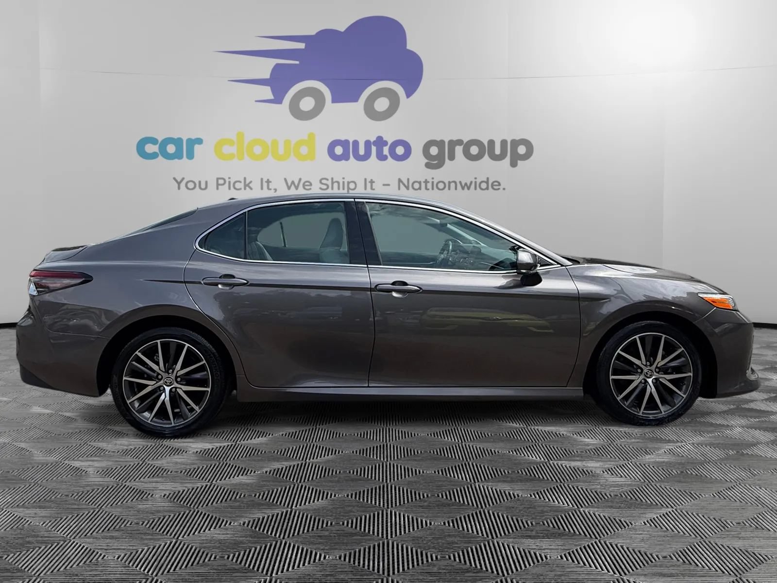 Used 2023 Toyota Camry XLE w/ Navigation Package FWD image 6