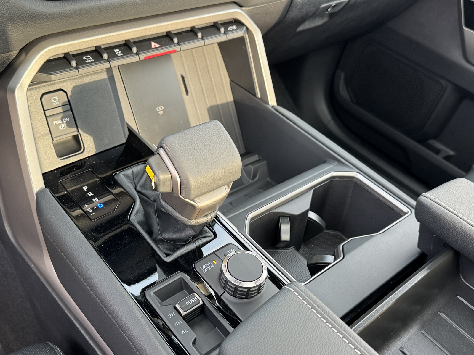 New 2026 Toyota Tundra Limited AWD/4WD image 19