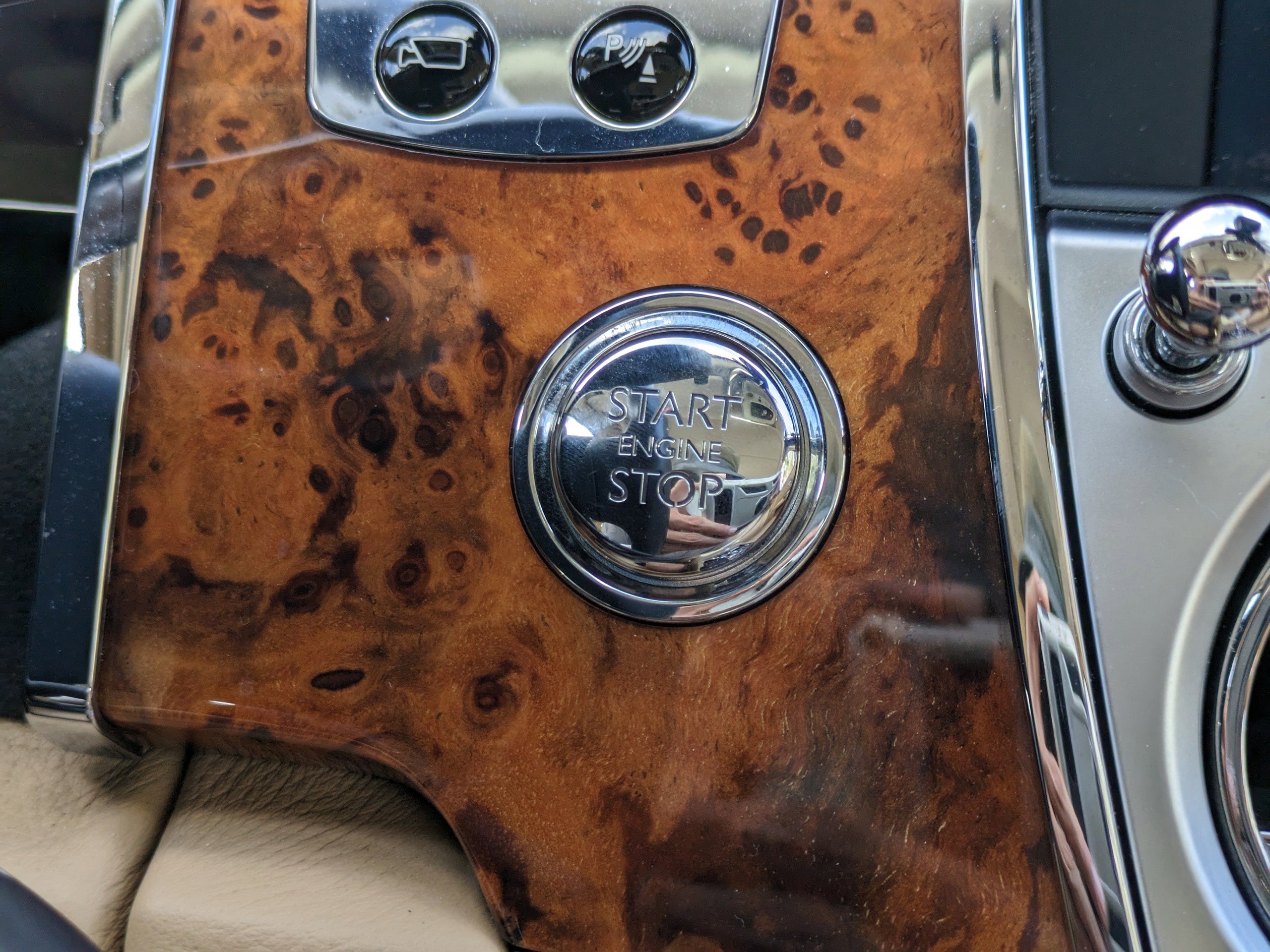 Used 2010 Rolls-Royce Ghost image 30