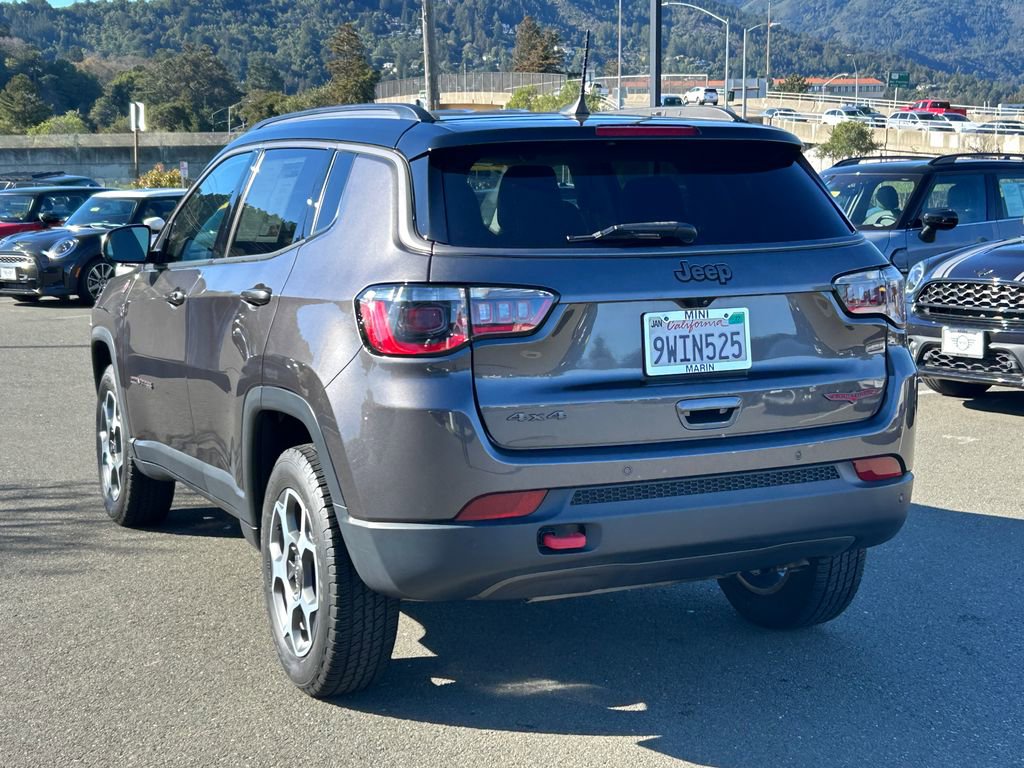 Used 2022 Jeep Compass Trailhawk image 3