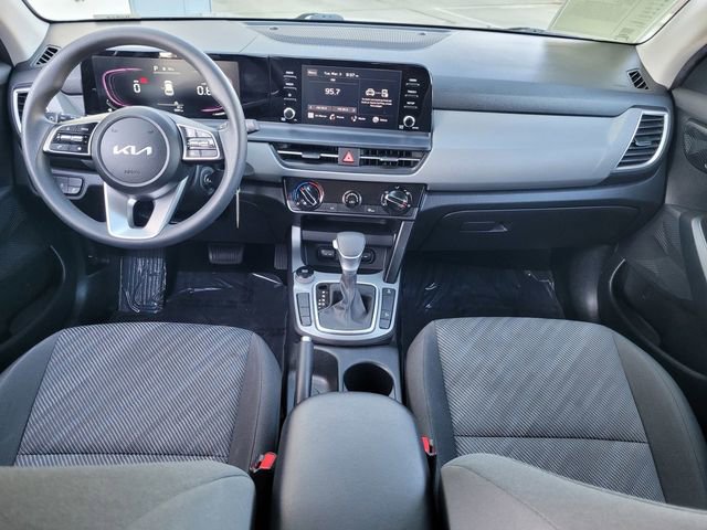 Used 2024 Kia Seltos LX image 16