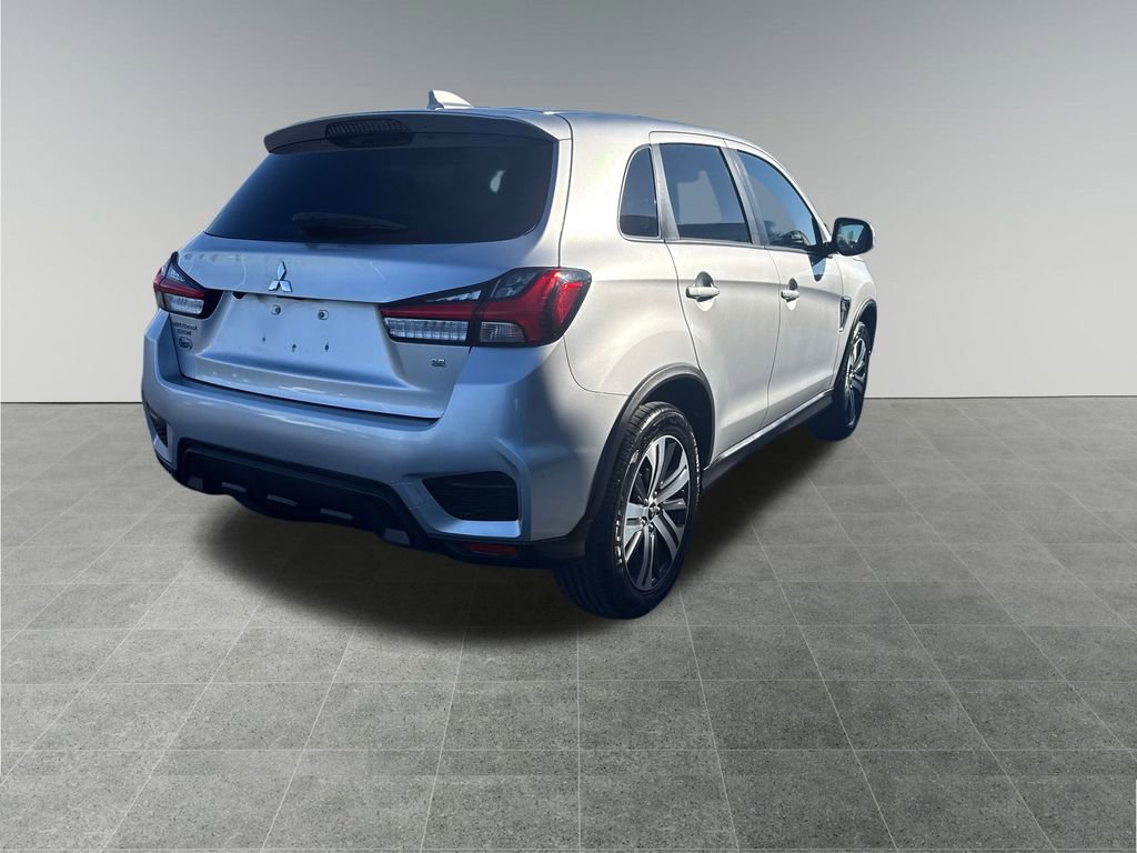 Used 2021 Mitsubishi Outlander Sport SE image 6