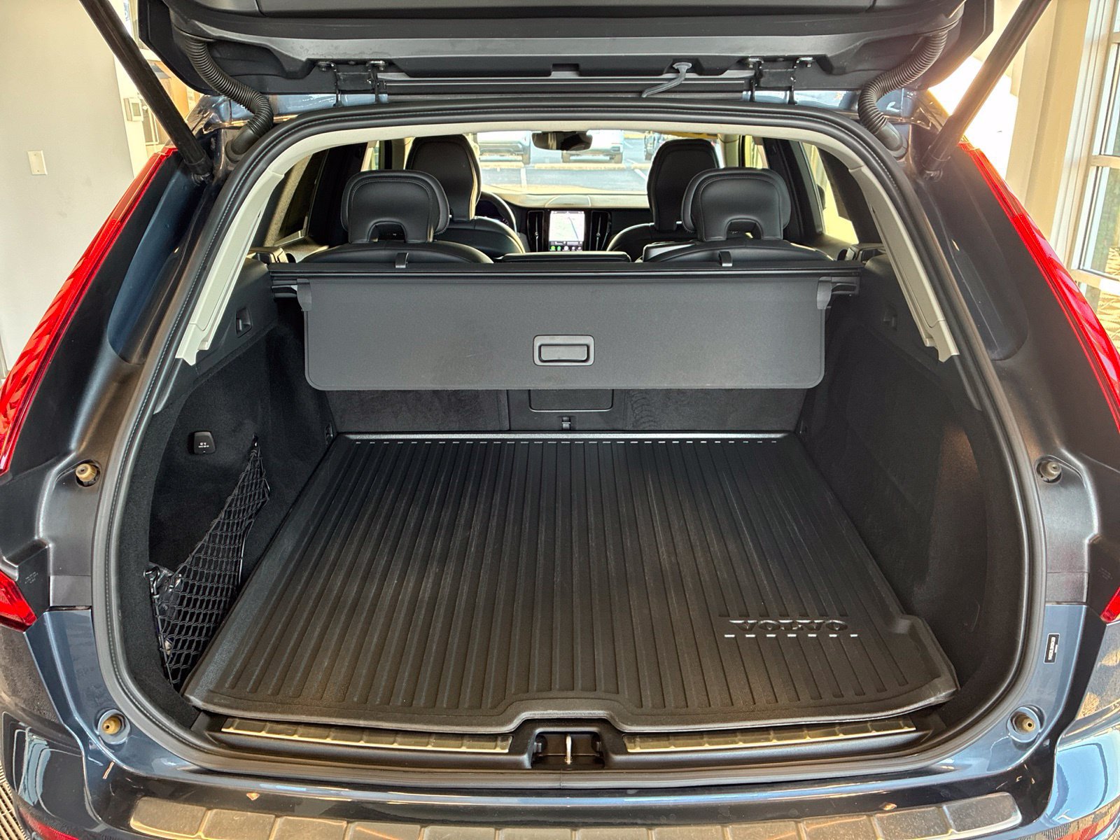 Used 2022 Volvo XC60 B6 Inscription w/ Advanced Package AWD/4WD image 11