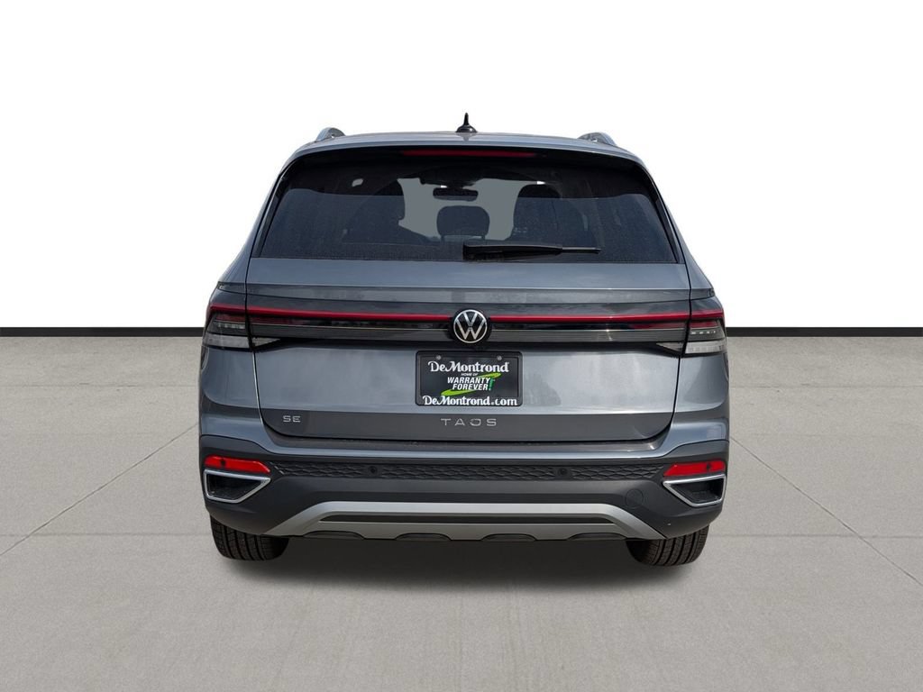 New 2026 Volkswagen Taos SE FWD image 6