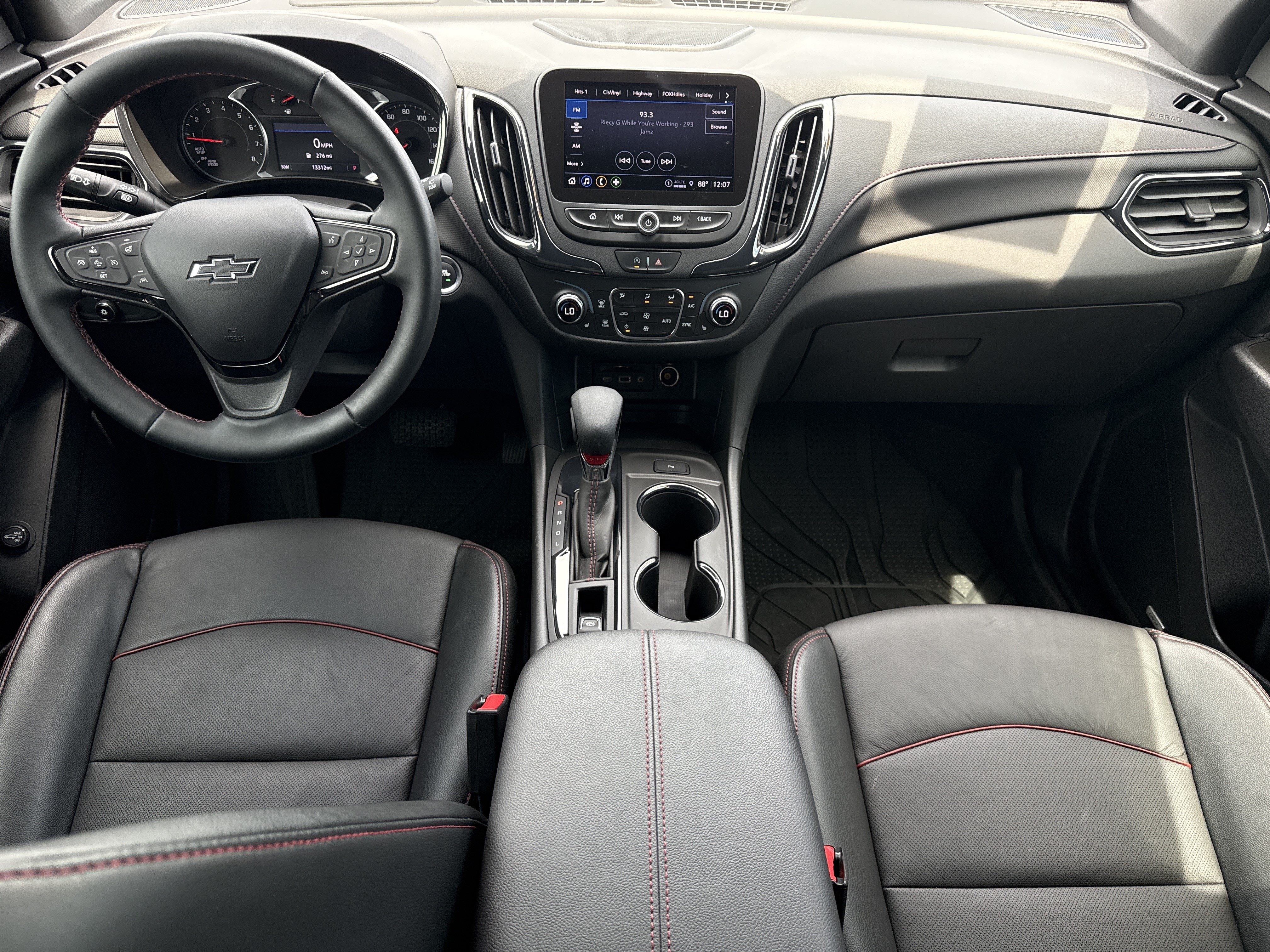Used 2023 Chevrolet Equinox RS w/ RS Leather Package FWD image 27